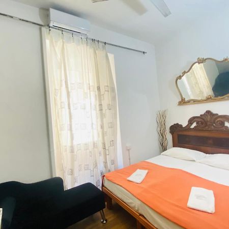 Roman Place Ngoại thất bức ảnh