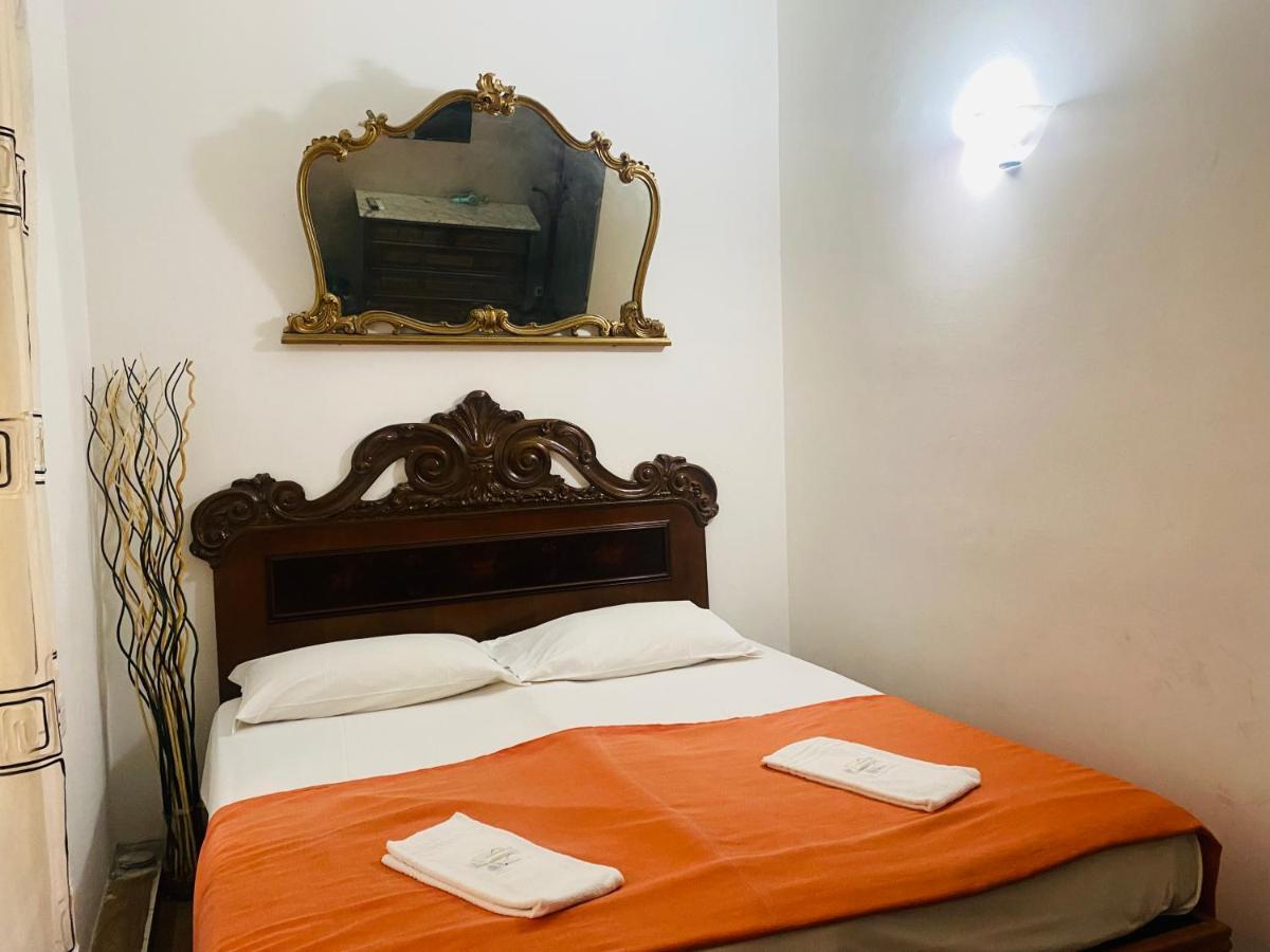 Roman Place Ngoại thất bức ảnh
