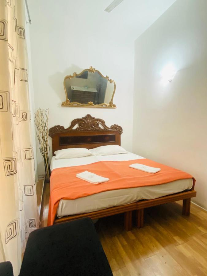 Roman Place Ngoại thất bức ảnh