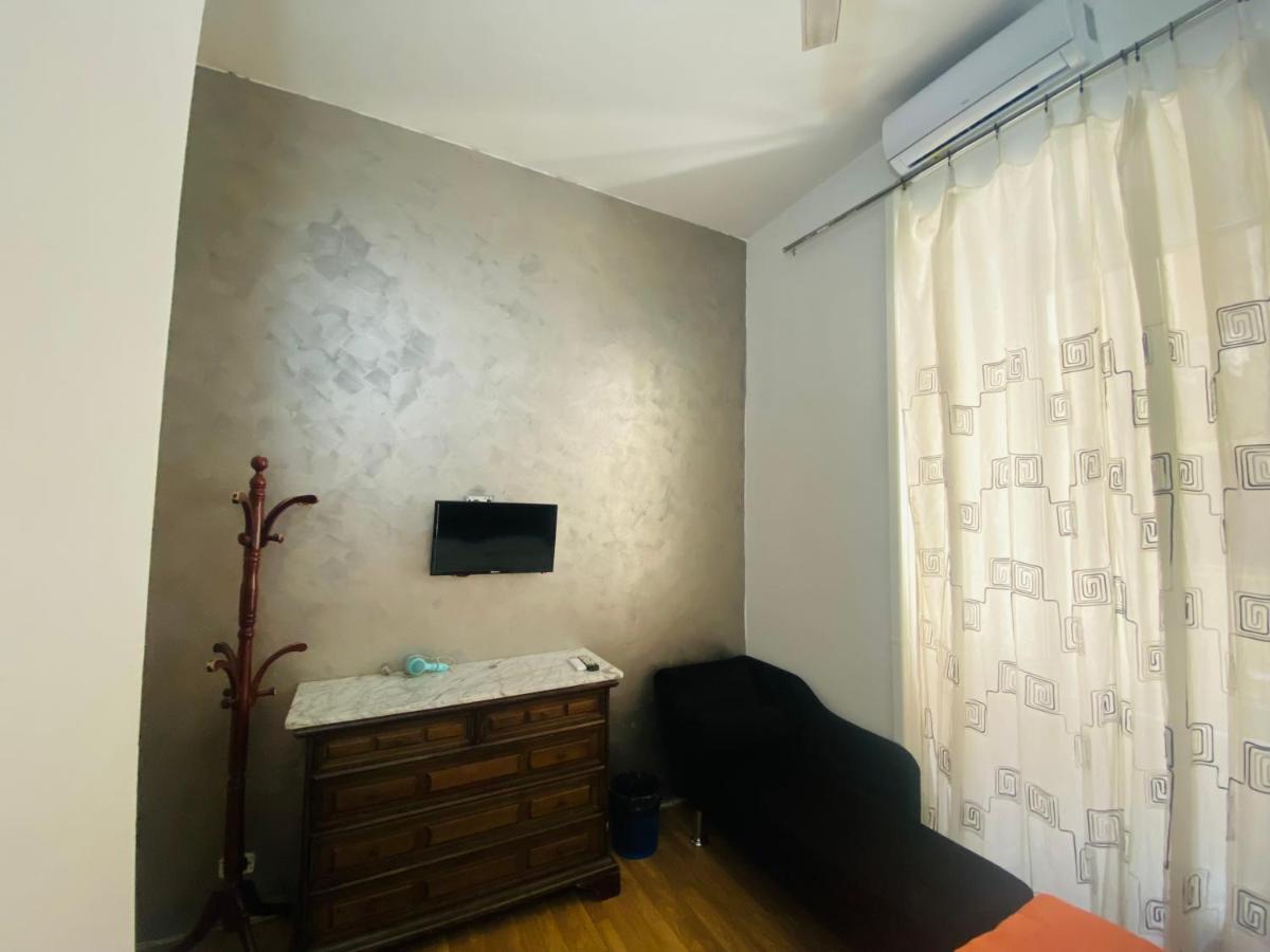 Roman Place Ngoại thất bức ảnh