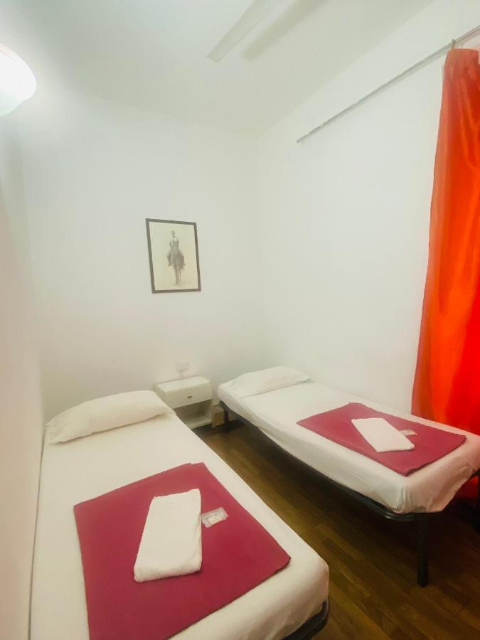 Roman Place Ngoại thất bức ảnh